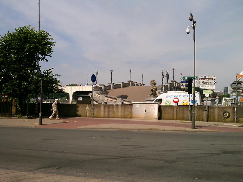 E04 (Copy).JPG